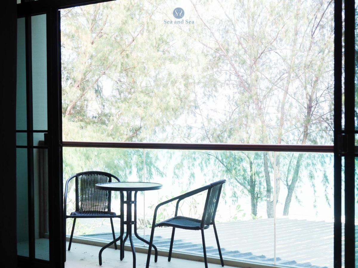 Sea And Sea Villa Sangaroon Ban Huai Yang Exterior photo